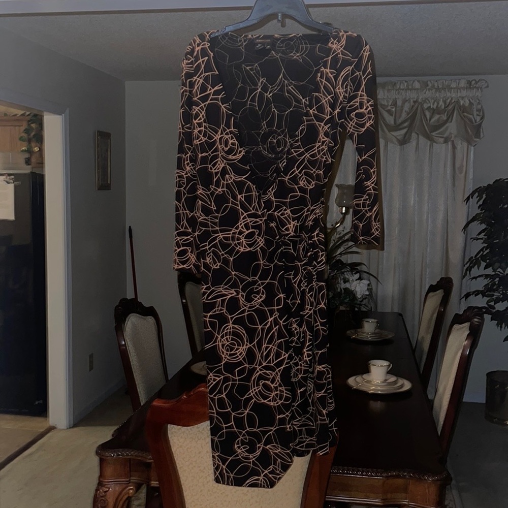 BCBG Maxazria Dress 🖤💛